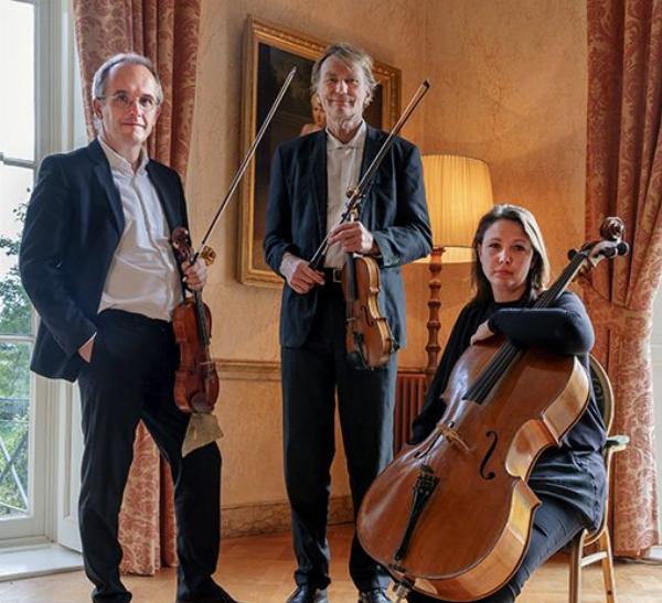 3133-739306330.nl_bruiloftmuziek_3