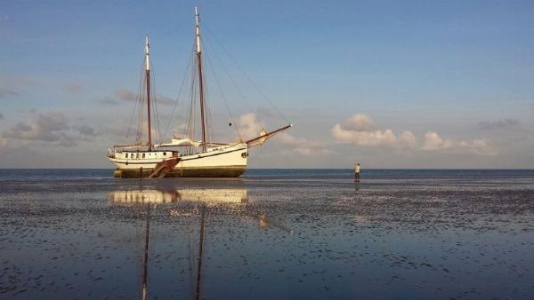 6_zeilschip_mars_bruiloft-op-een-boot