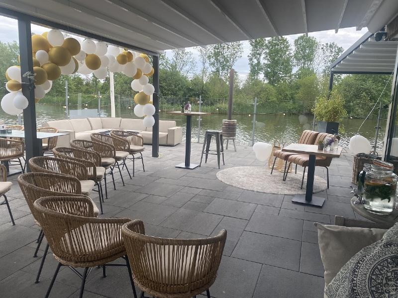 1_helder-puur-genieten_trouwlocatie